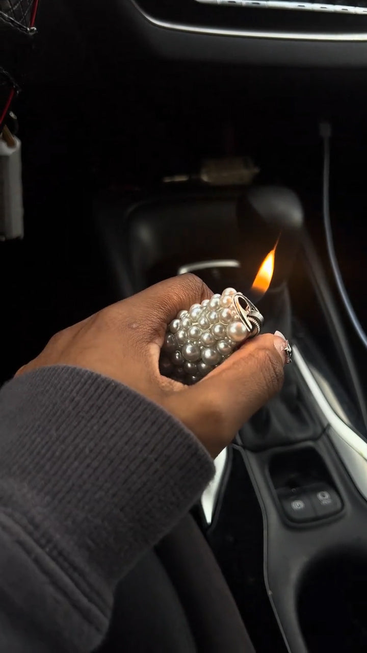 Refillable Pearl lighter