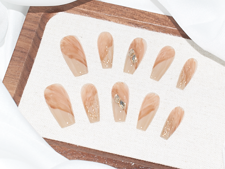 Golden Caramel Drizzle Nail Design