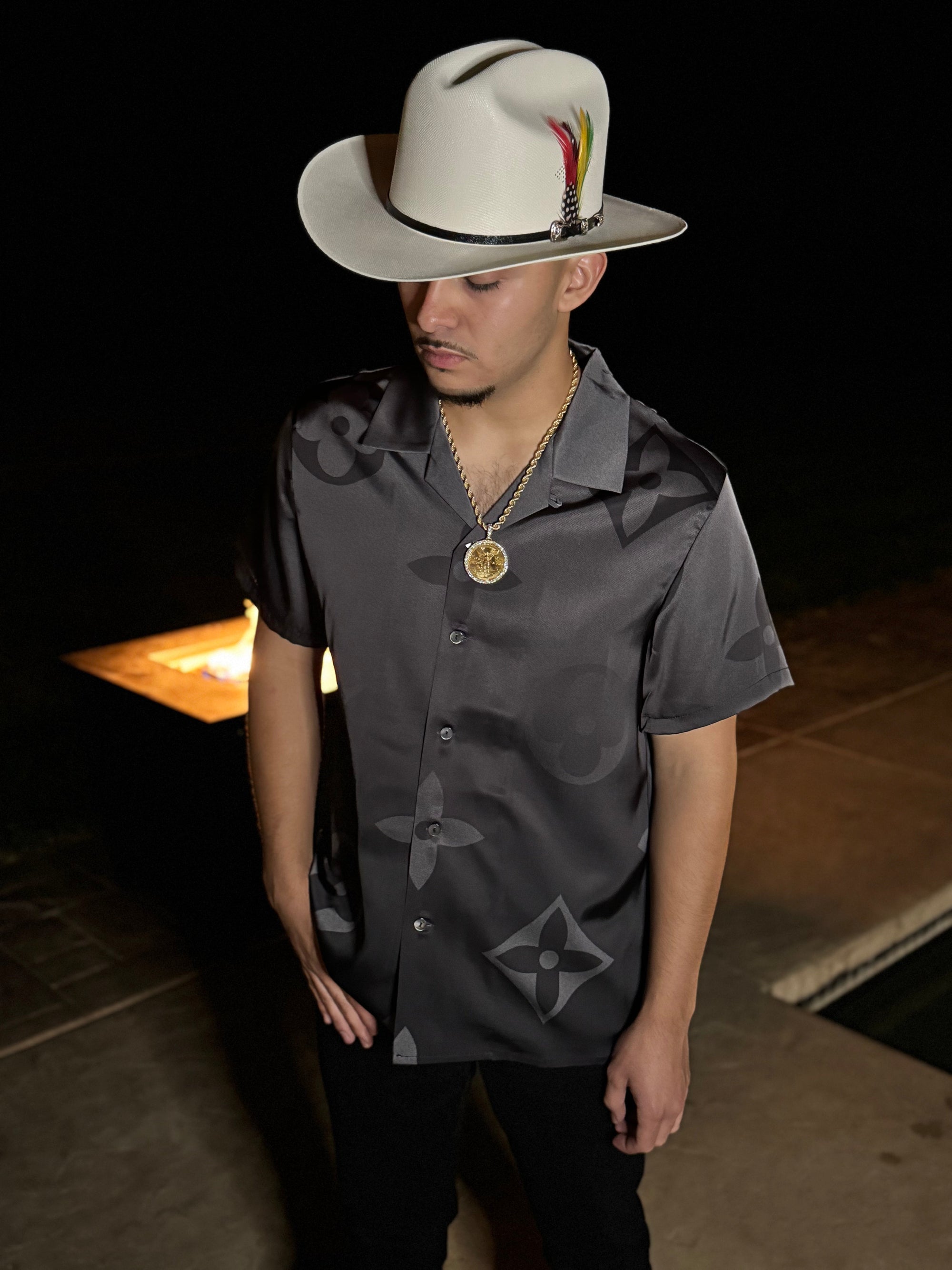 Hot silver printed short sleeve shirt