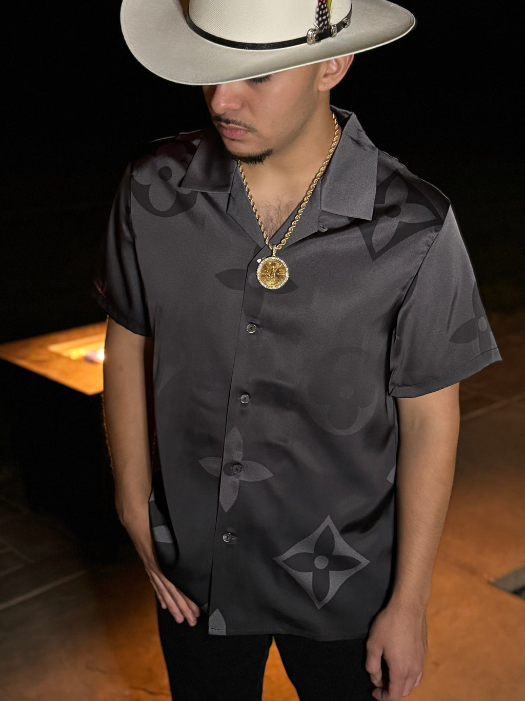 Hot silver printed short sleeve shirt