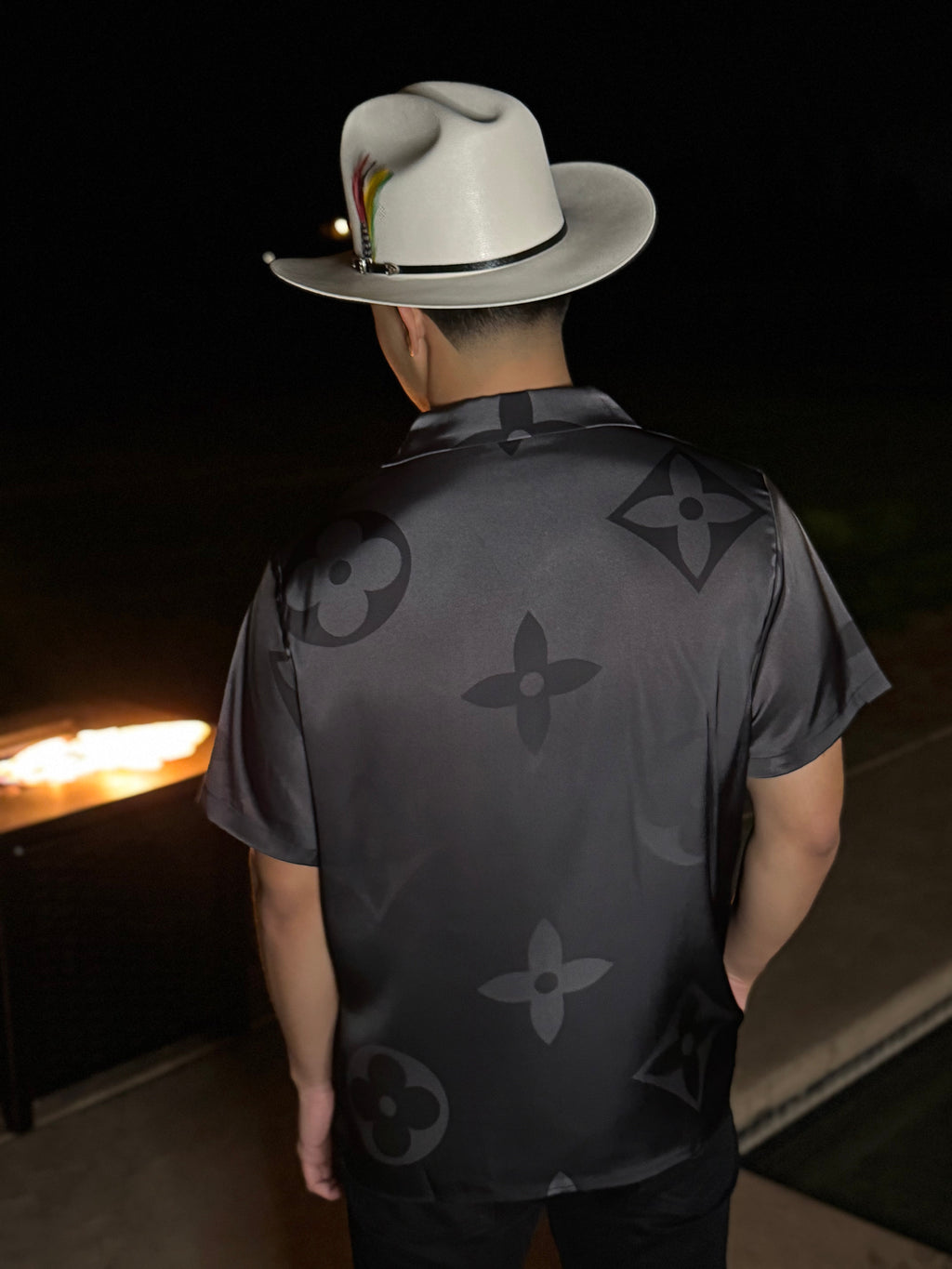Hot silver printed short sleeve shirt