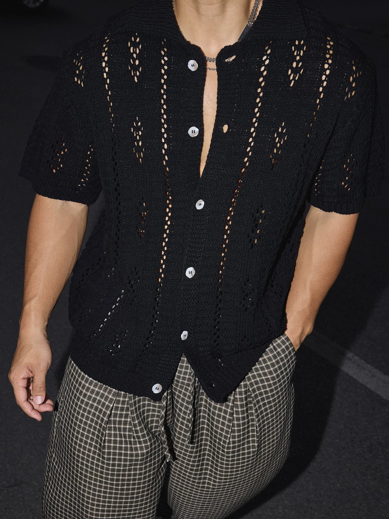 Vintage-style American cutout knit shirt with a skin-friendly feel