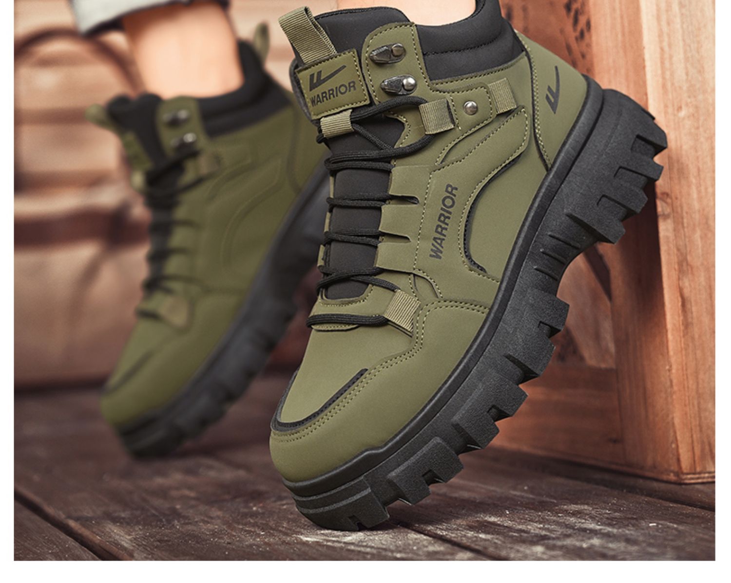 Outdoor sports high top men's hiking boots
