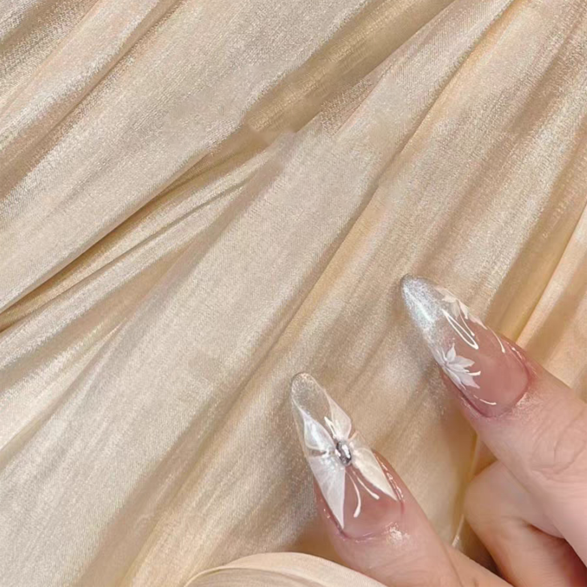 Butterfly and Flower｜Cat's Eye Oval Nail｜Press On Nails