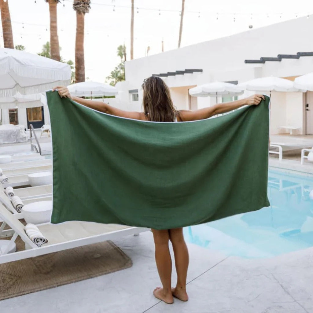 MagSecureTowel™ | Magnetic Beach Towel
